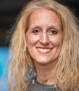 Headshot of Kelly Wells